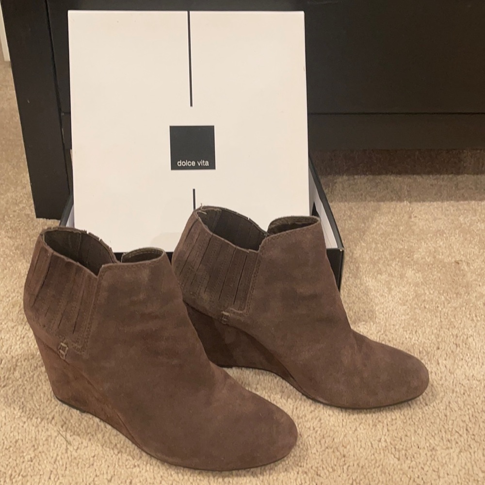 Dolce Vita Gwynn Suede Booties